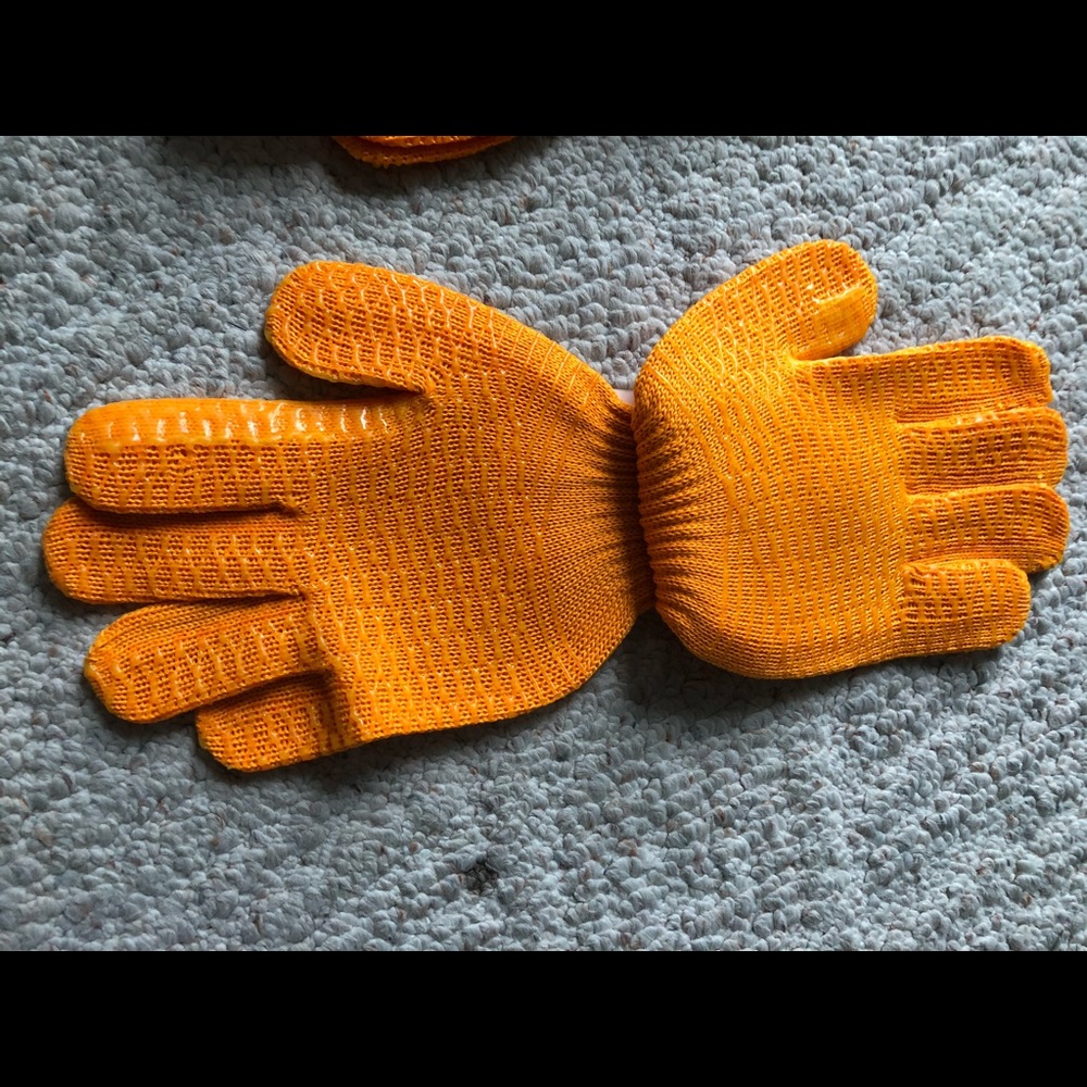 Brahma Quality Gloves.